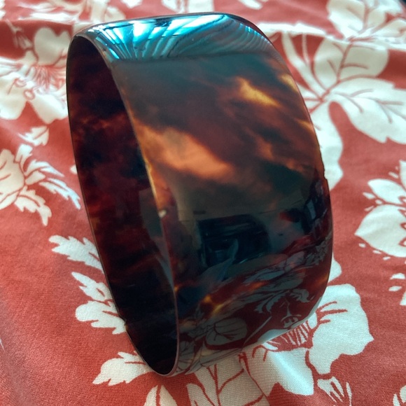 Tortuga Tortoise shell bangle about 3 in dia - Picture 5 of 9